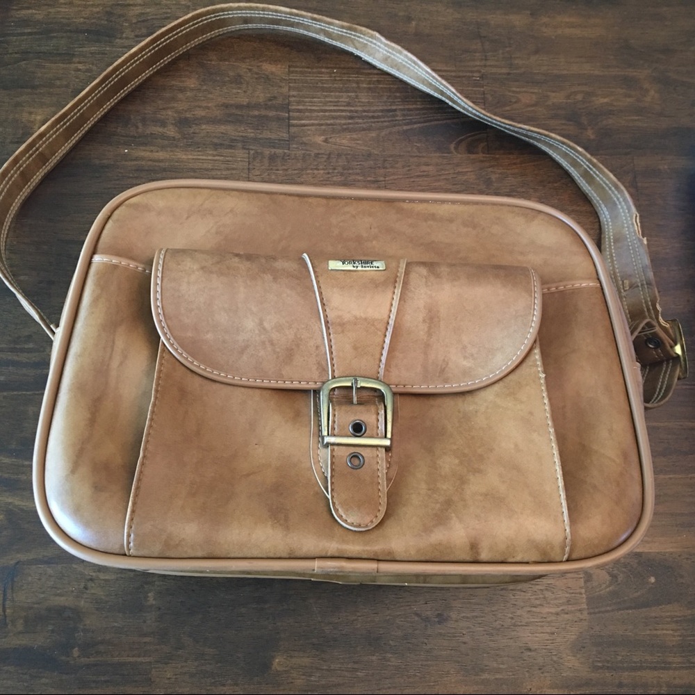 VINTAGE Invicta overnight bag